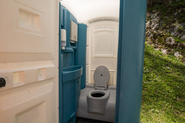Portable Toilet Options We Offer in Sioux Center, IA